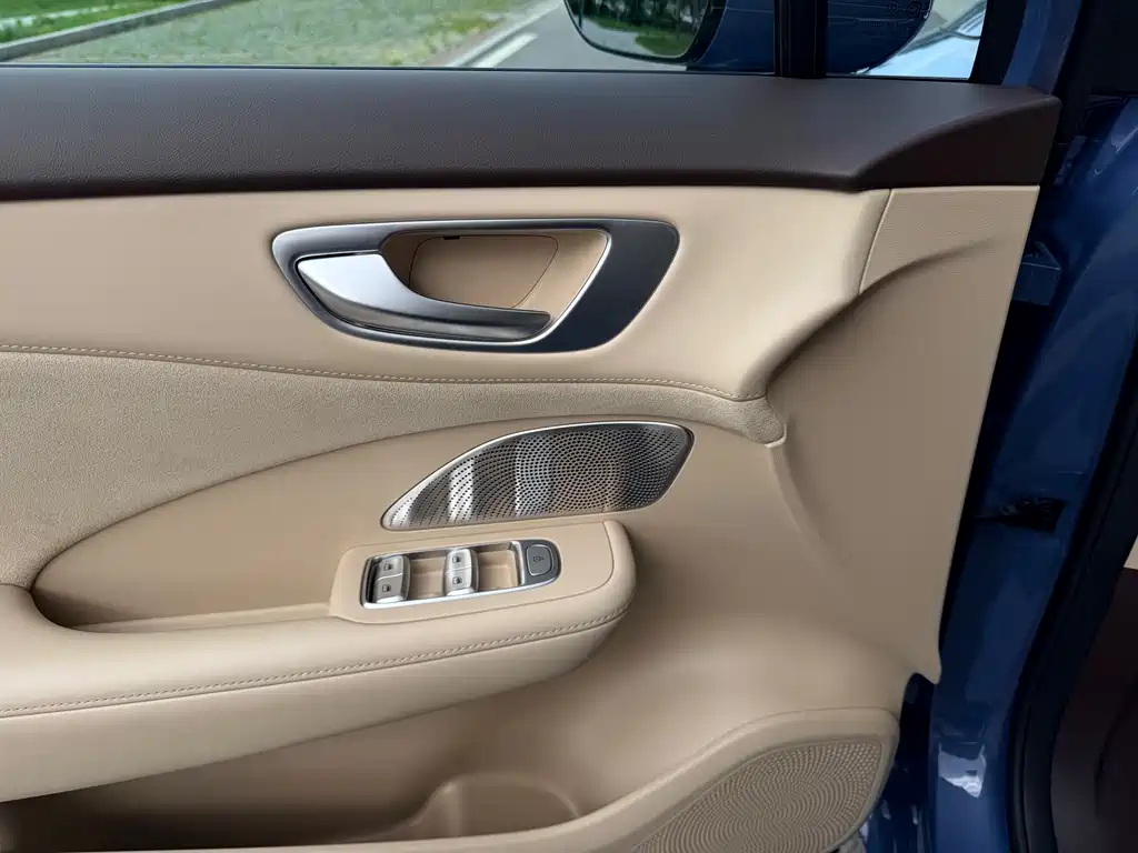 Shangjie H5 2025 — фото 6