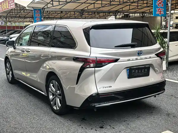 Toyota Sienna 2021
