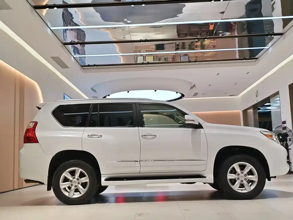 Lexus GX 2012 — фото 4