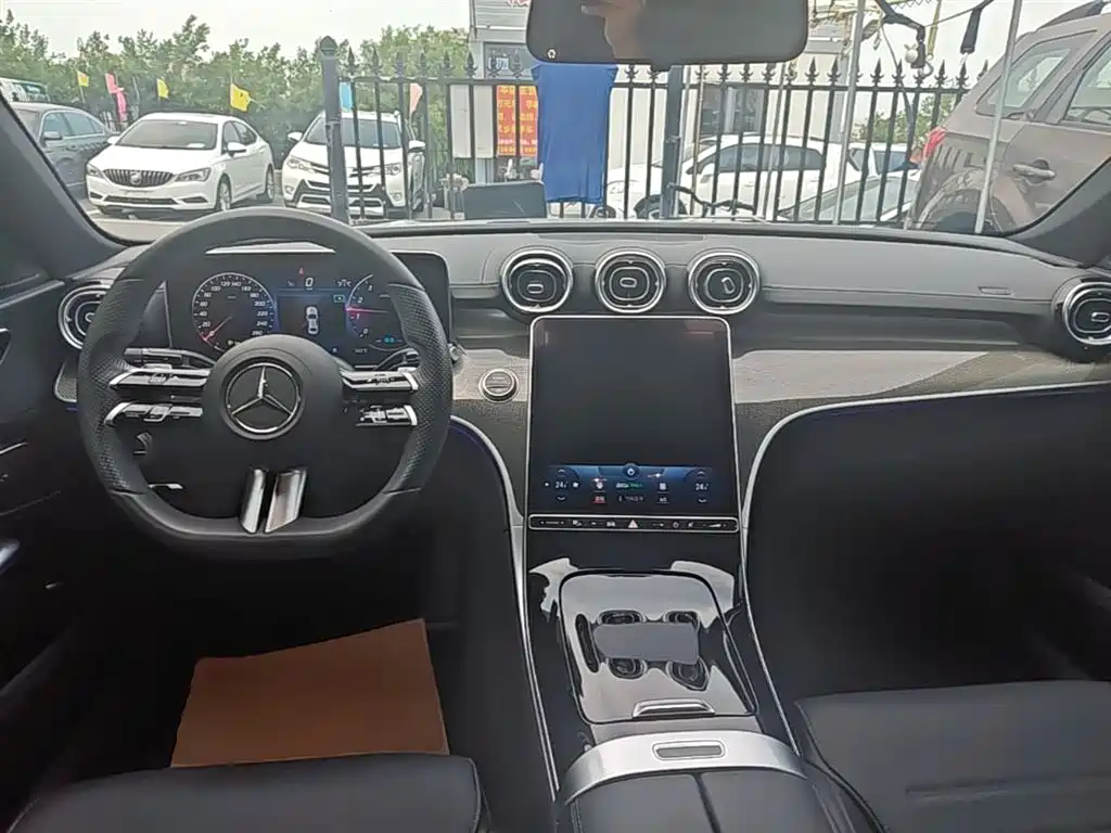 Mercedes-Benz C-Class 2022 — фото 10