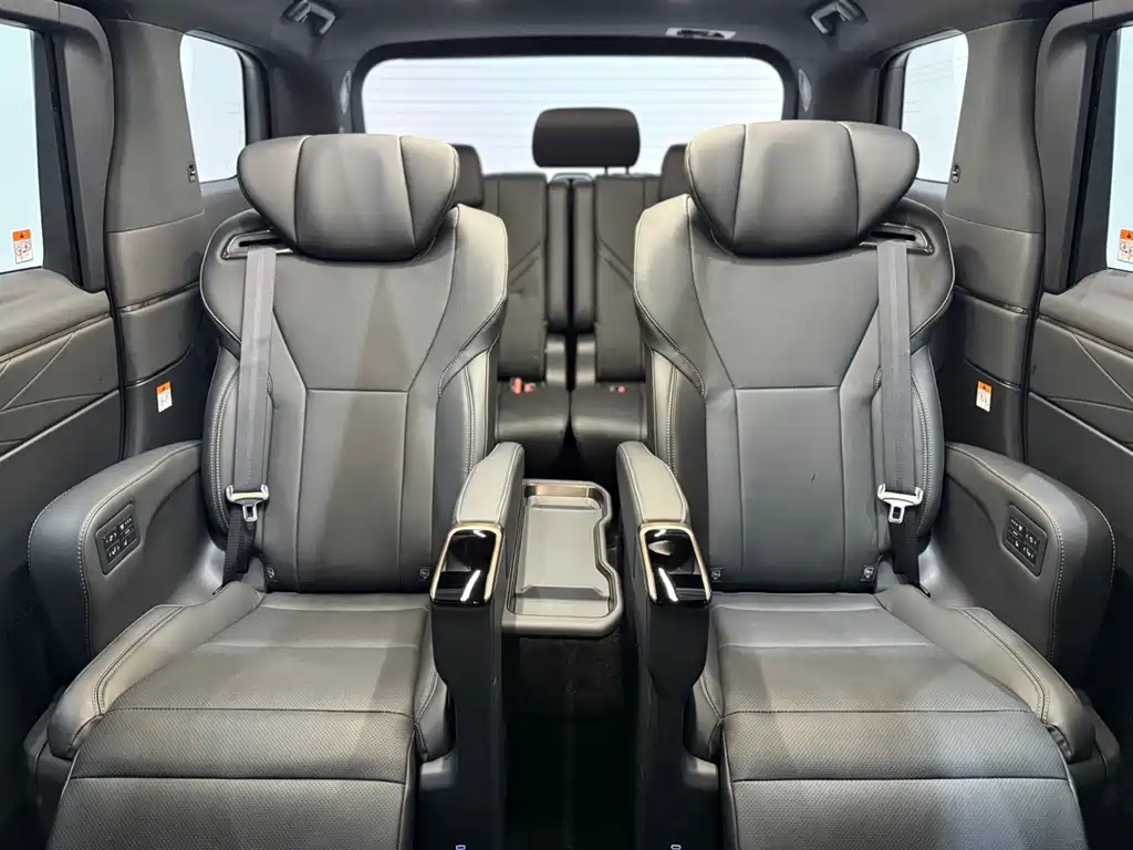 Toyota Alphard 2025 — фото 9
