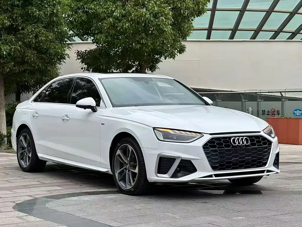 Audi A4L 2021