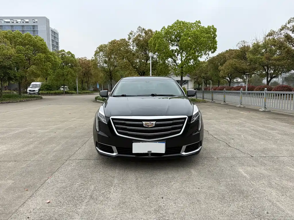 Cadillac XTS 2019 — фото 2