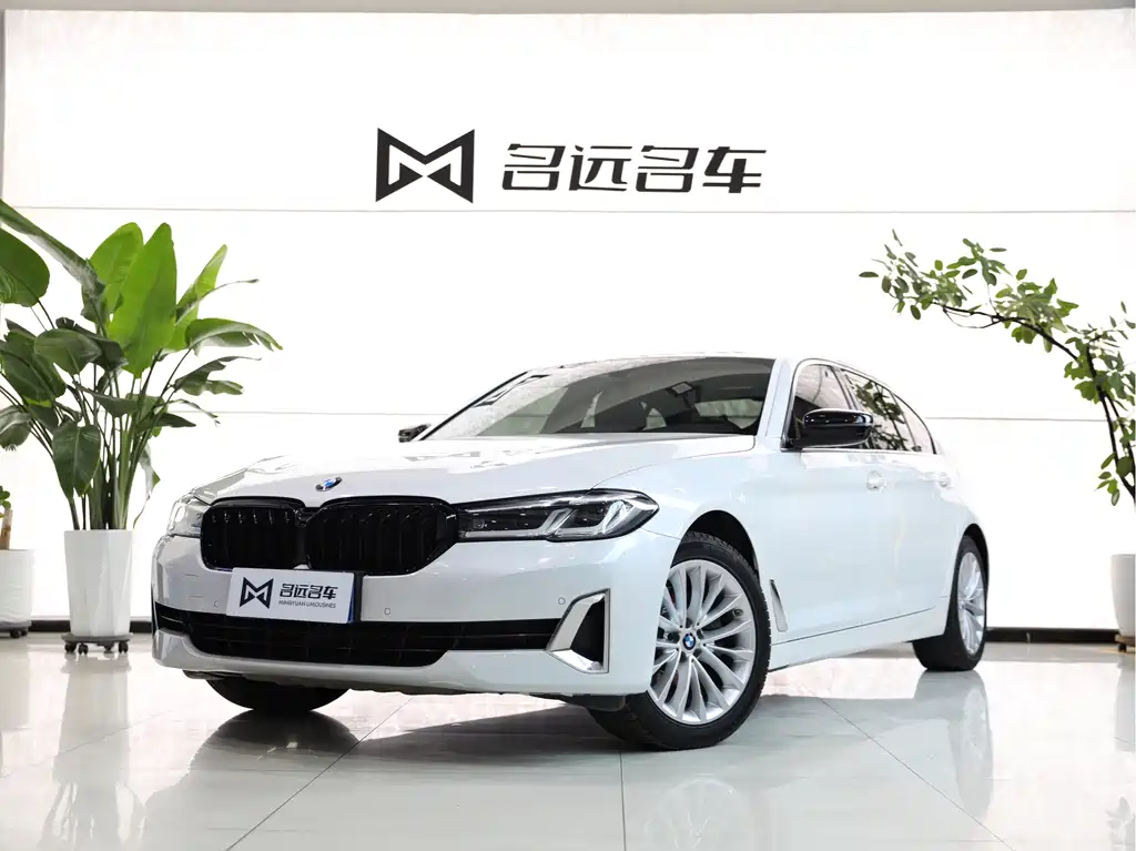 BMW 5 Series 2022 — фото 1