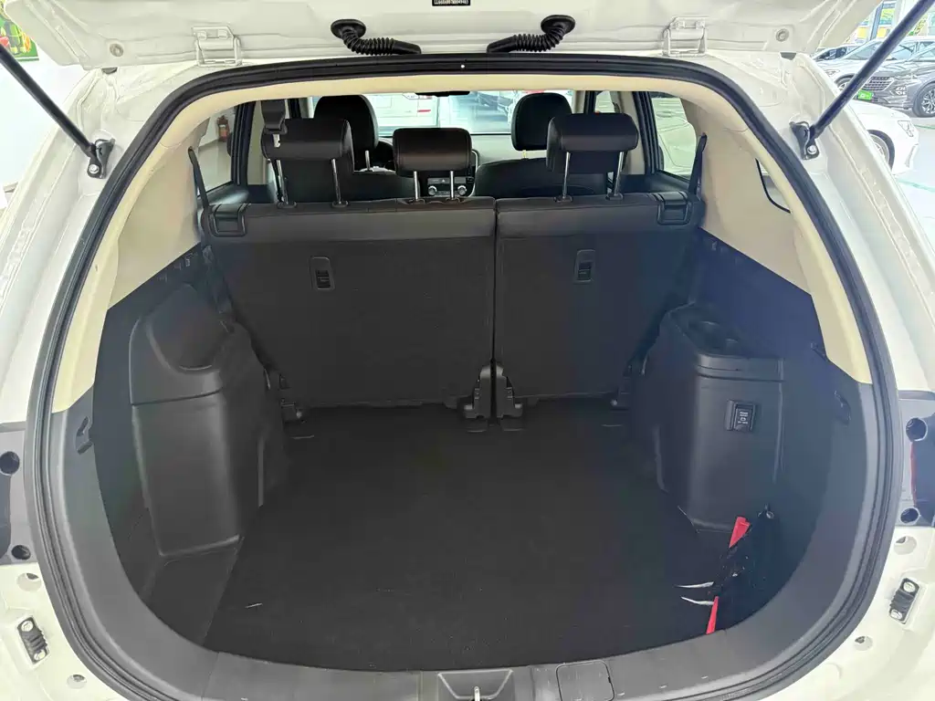 Mitsubishi Outlander 2022 — фото 17