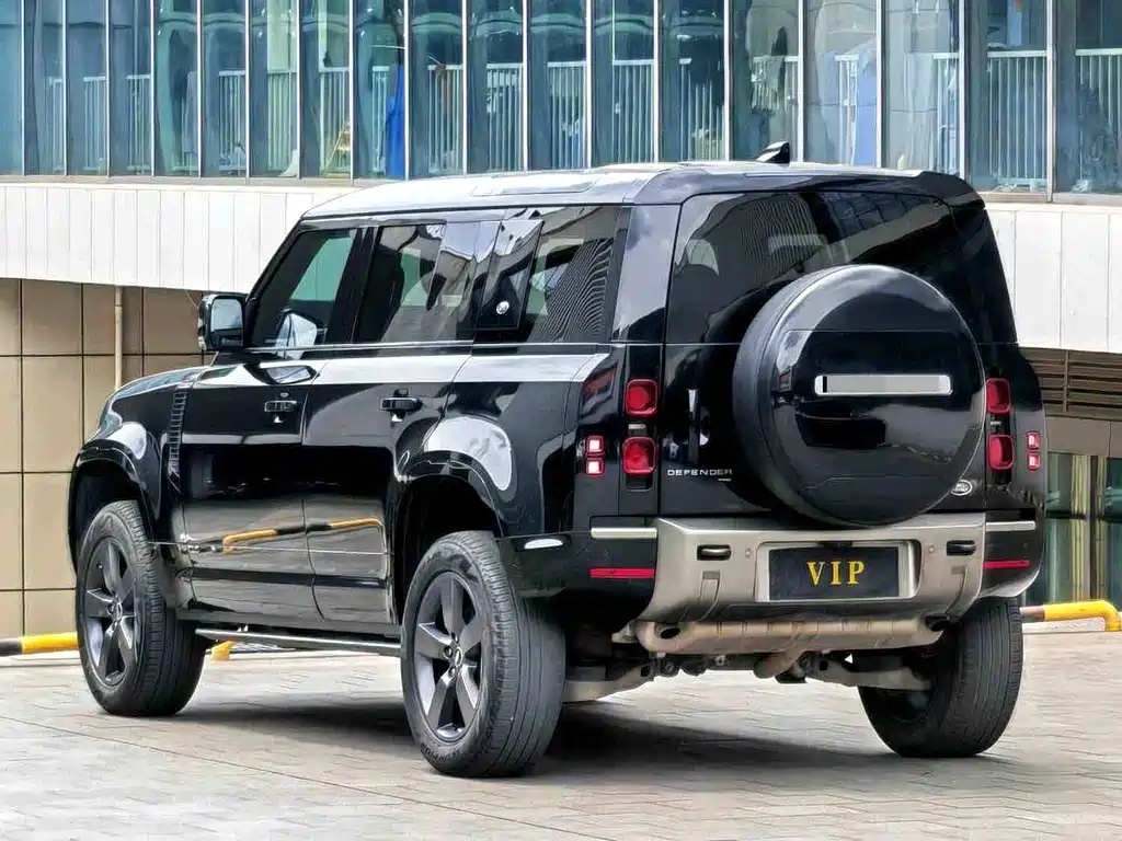 Land Rover Defender 2022 — фото 6