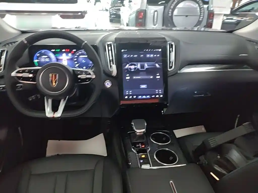 Hongqi HS3 PHEV 2025 — фото 10