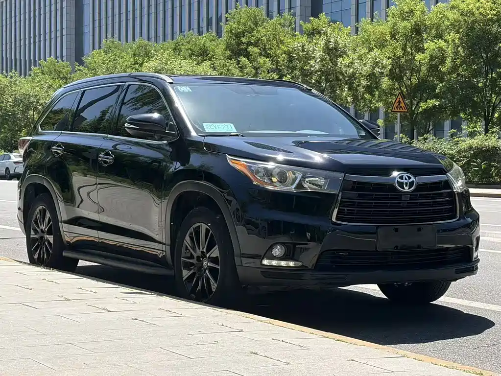 Toyota Highlander 2017 — фото 3