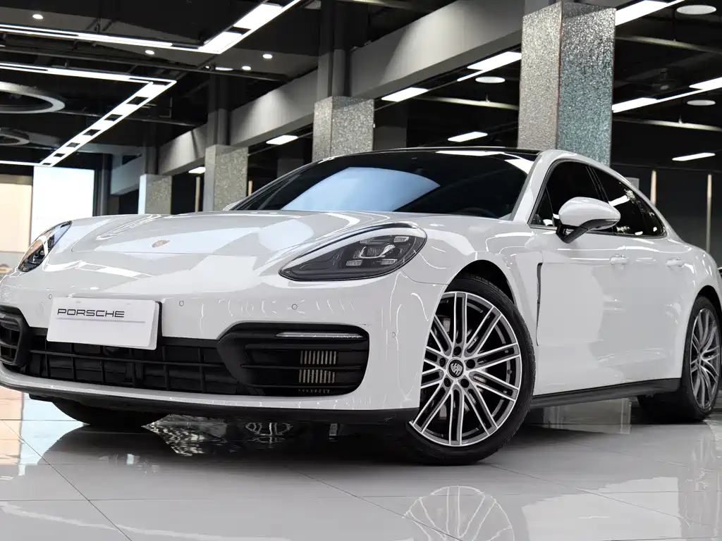 Porsche Panamera 2021 — фото 1