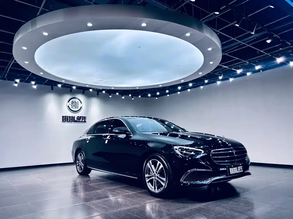 Mercedes-Benz E-Class 2021 — фото 15