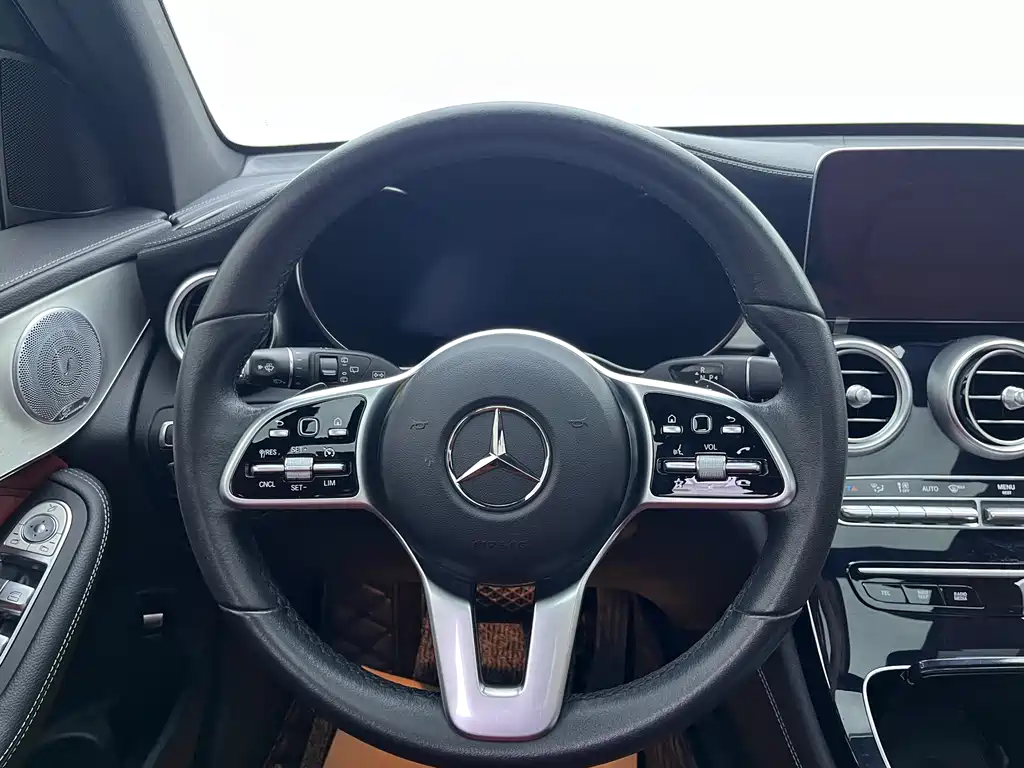 Mercedes-Benz GLC 2020 — фото 8