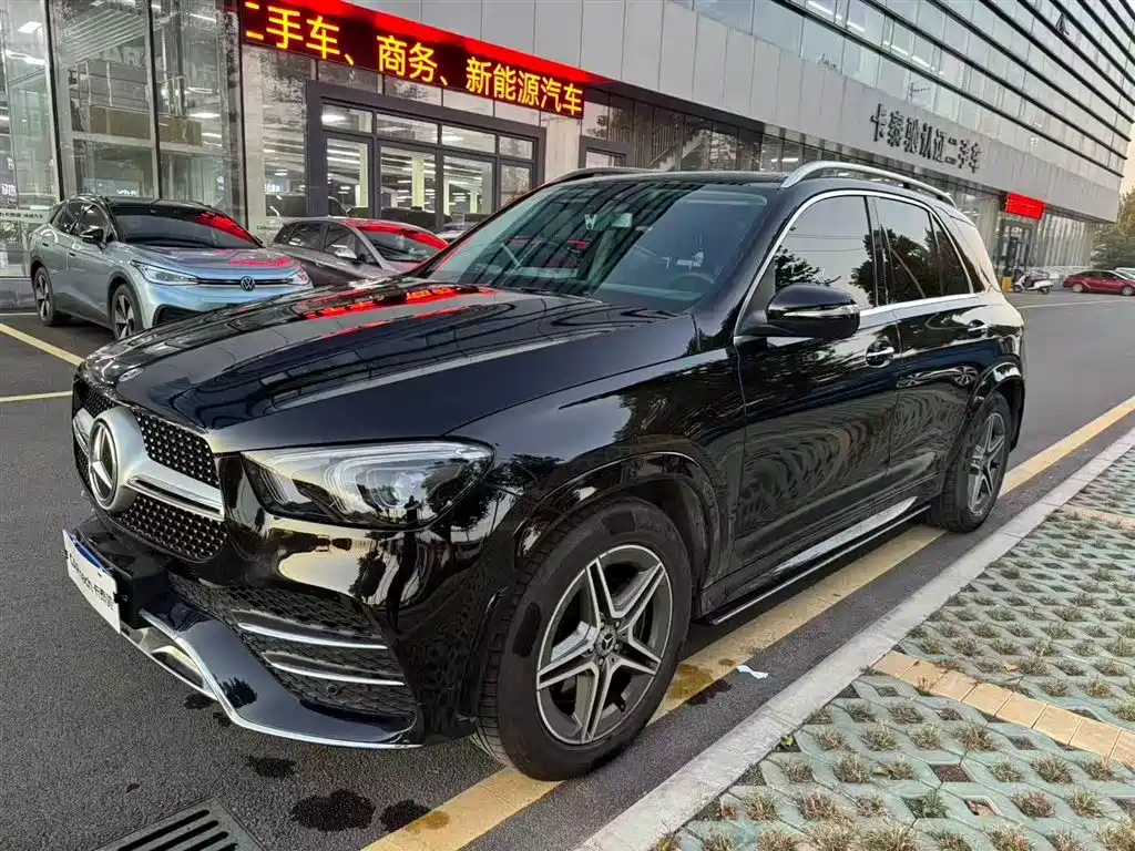 Mercedes-Benz GLE 2020 — фото 1