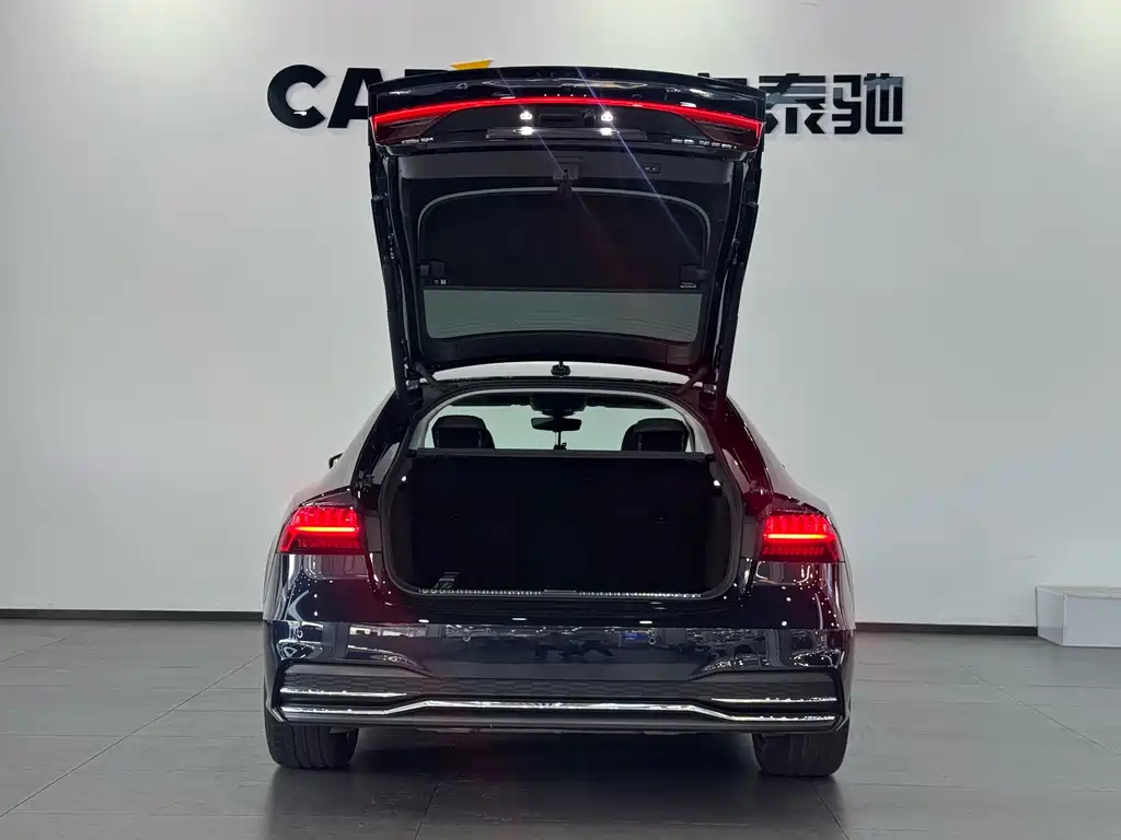 Audi A7 2023 — фото 24