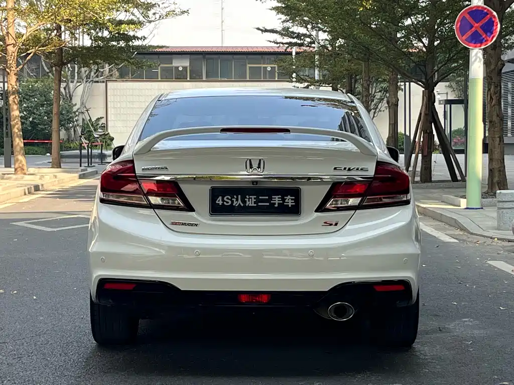 Honda Civic 2015 — фото 6