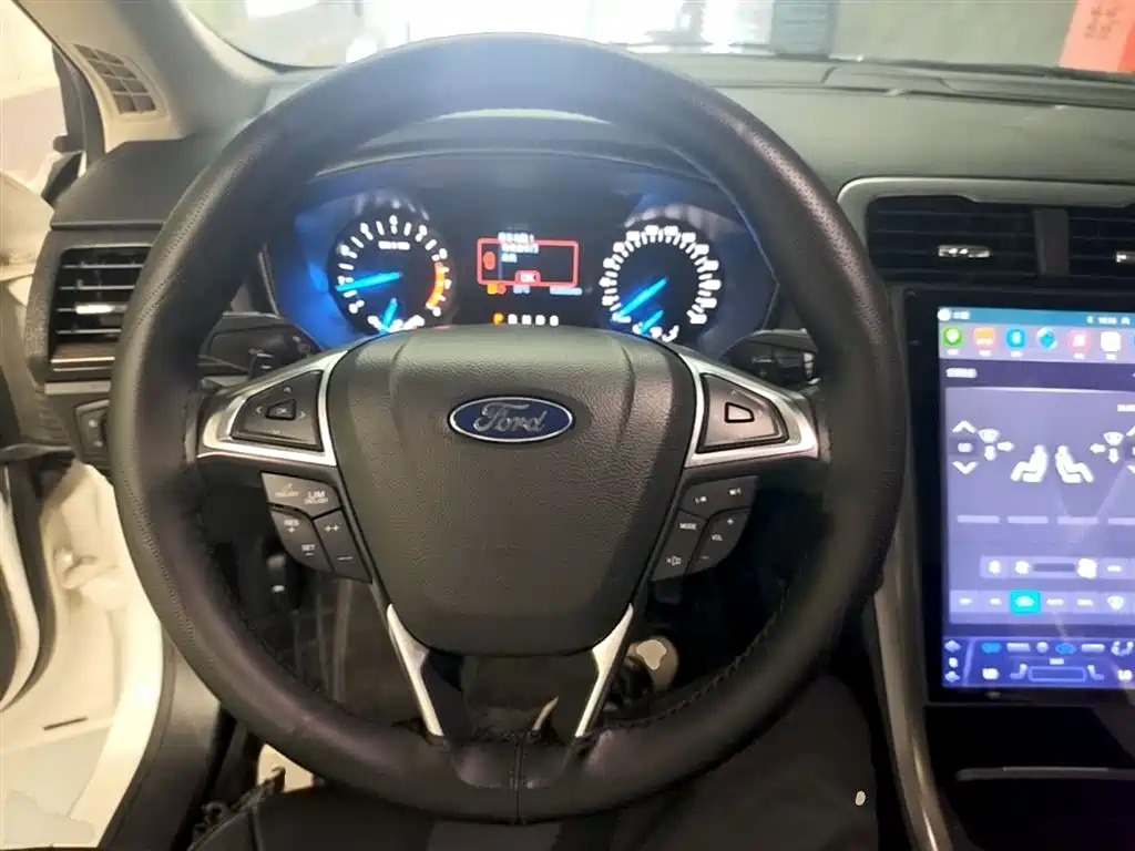 Ford Mondeo 2019 — фото 11
