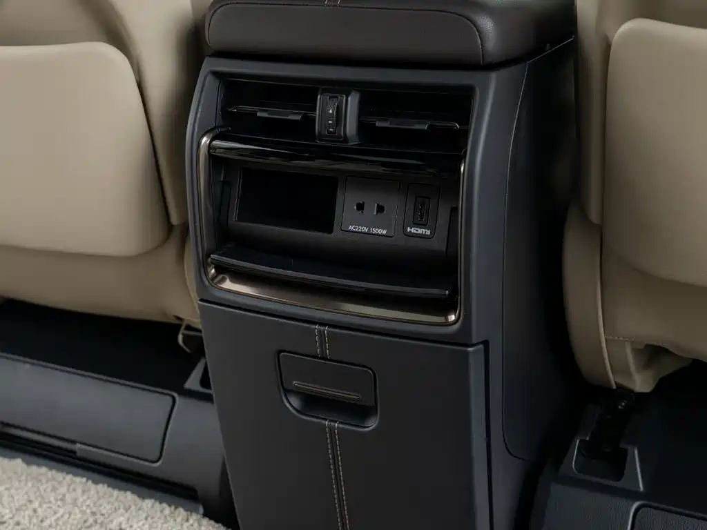 Toyota Alphard 2024 — фото 23