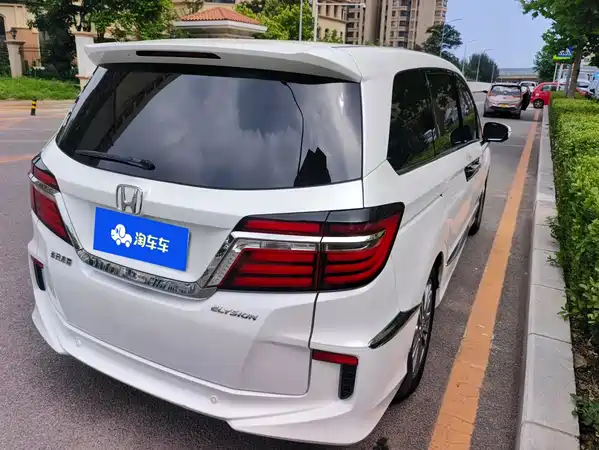 Honda Elysion 2017