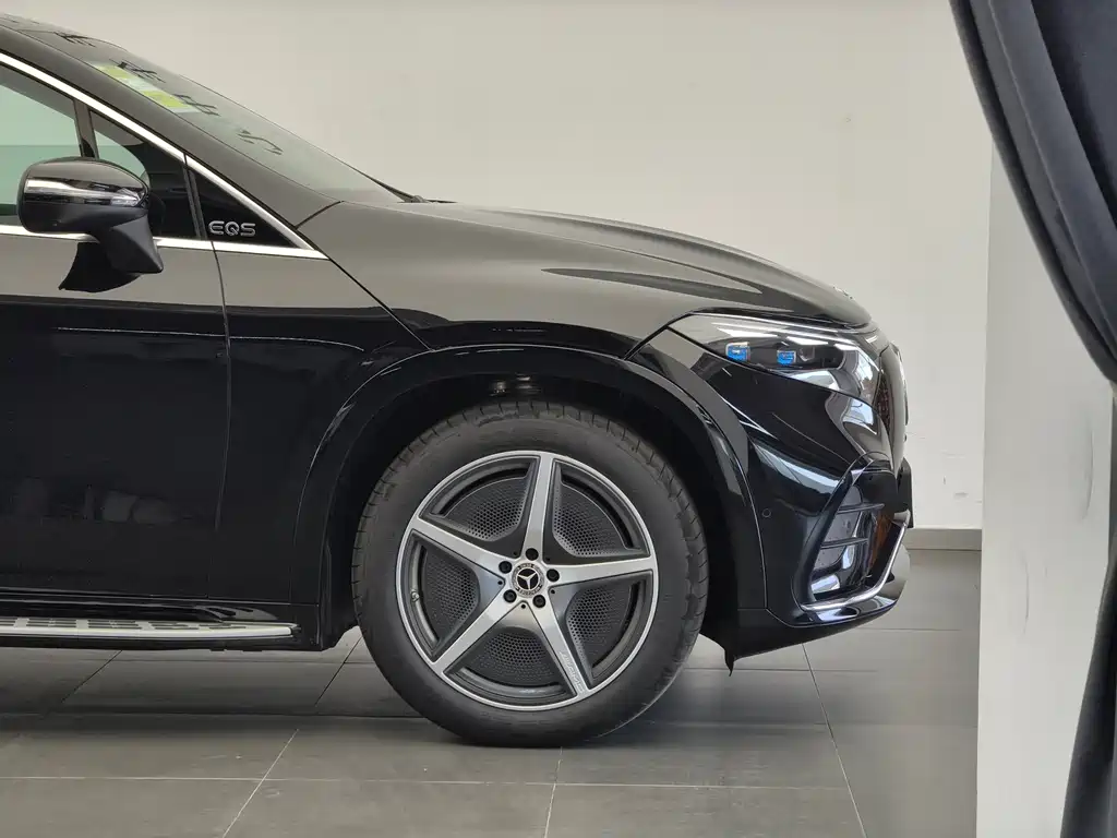 Mercedes-Benz EQS SUV 2026 — фото 17