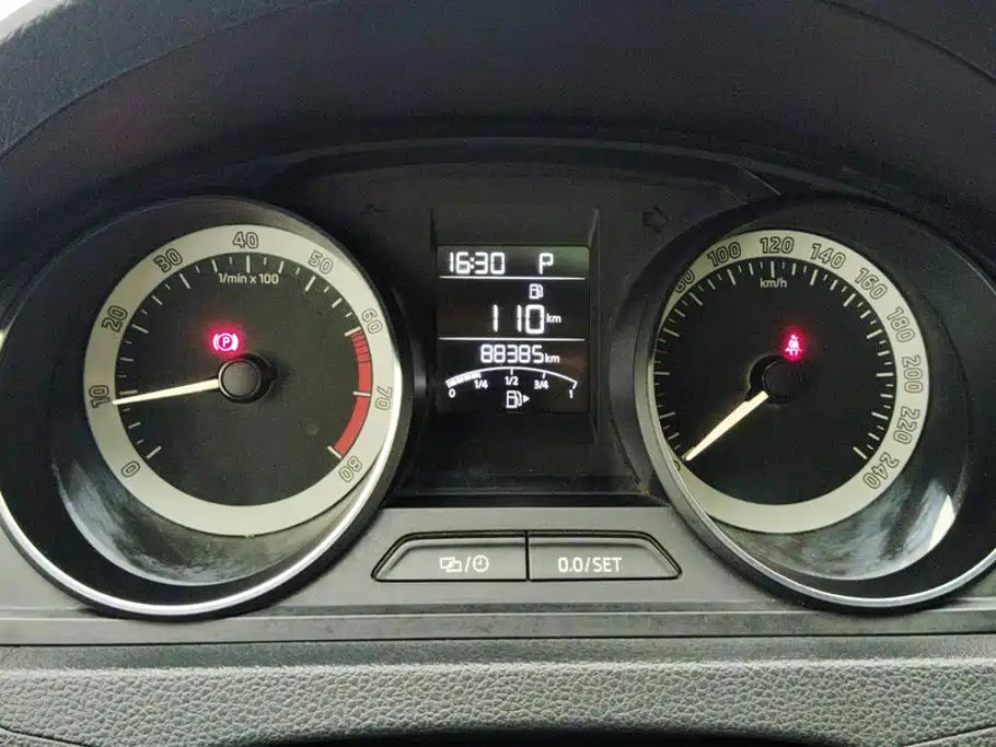 Skoda Rapid Spaceback 2019 — фото 14