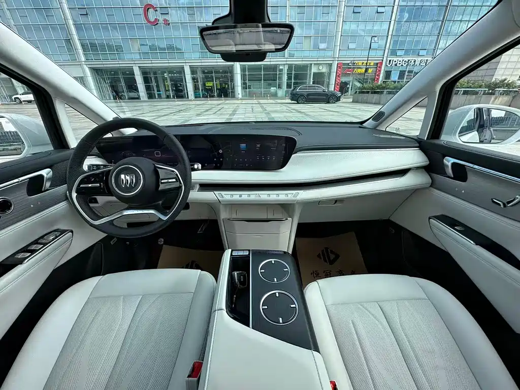 Buick GL8 Hybrid 2025 — фото 10