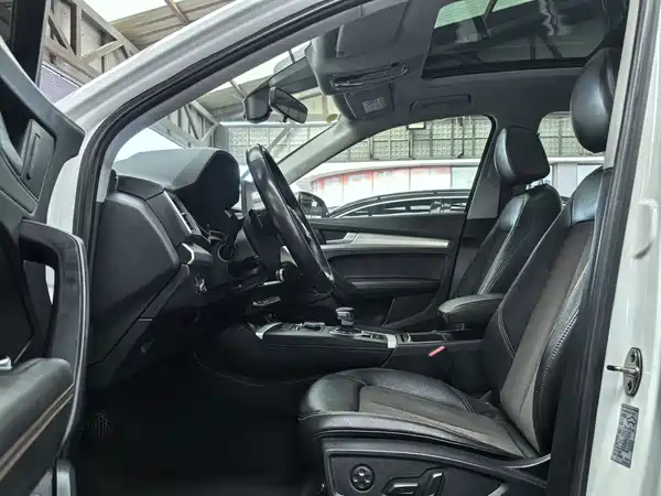 Audi Q5L 2020