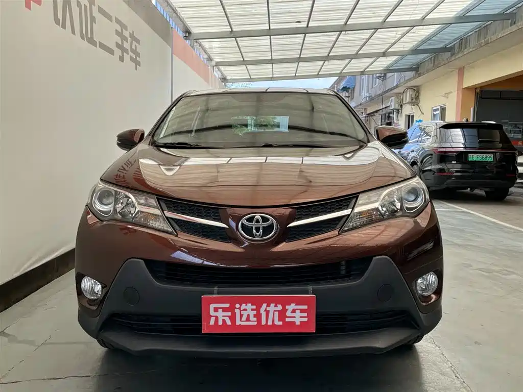 Toyota RAV4 2016 — фото 2