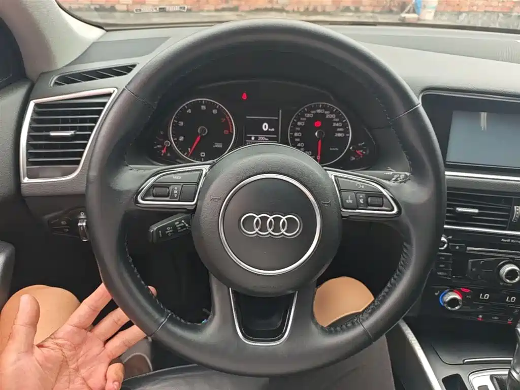 Audi Q5 2015 — фото 11