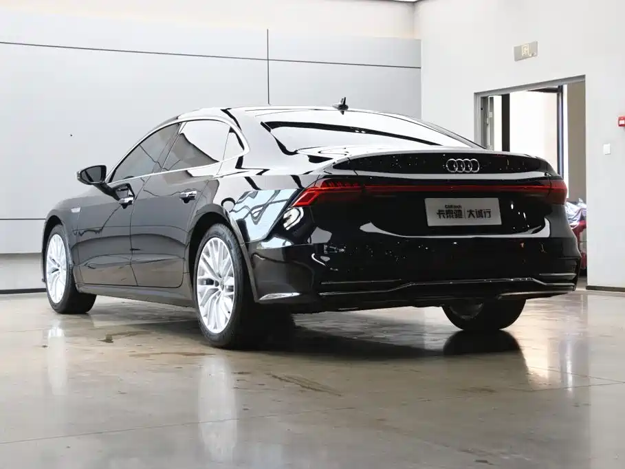 Audi A7L 2024 — фото 31