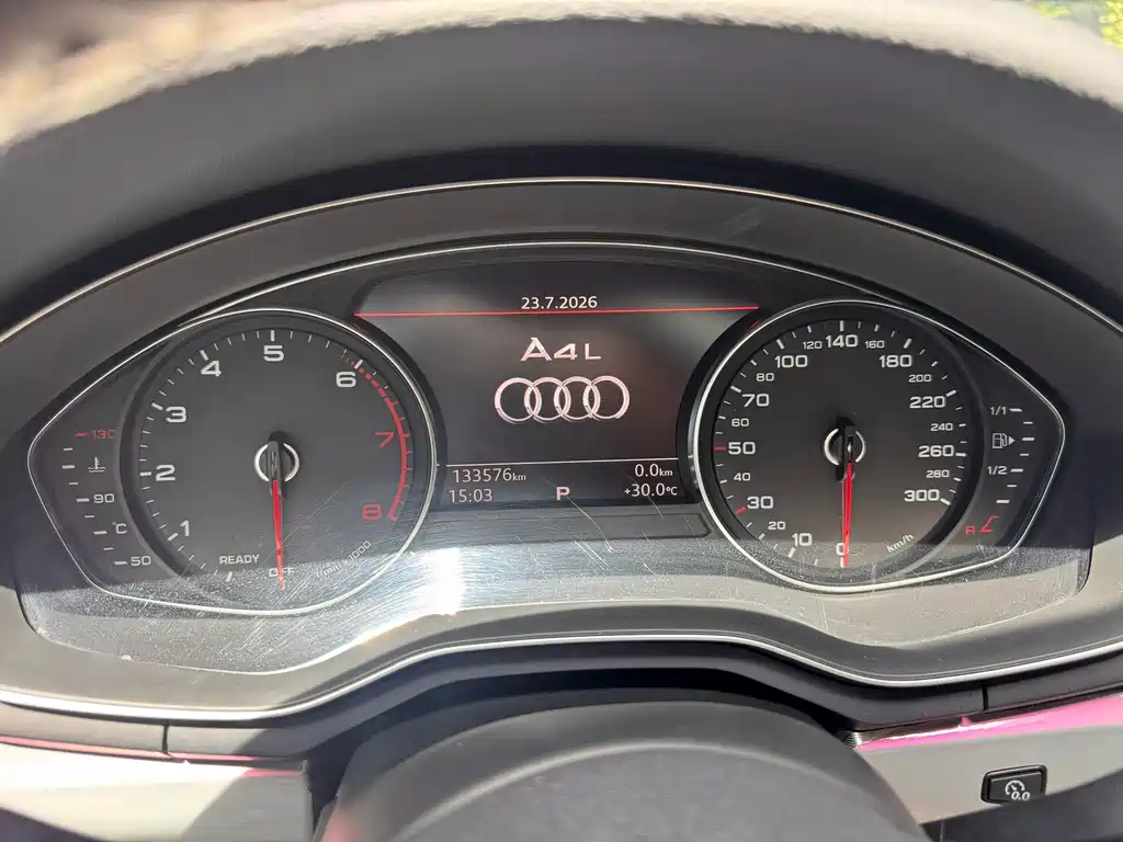 Audi A4L 2017 — фото 9