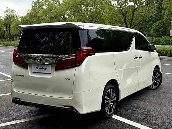 Toyota Alphard 2018