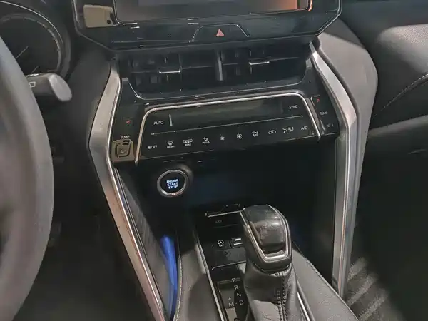 Toyota Harrier 2022