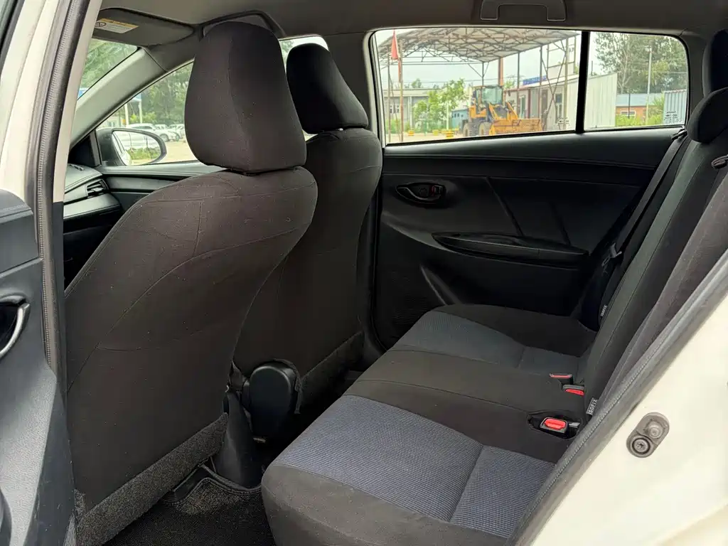 Toyota Yaris L 2017