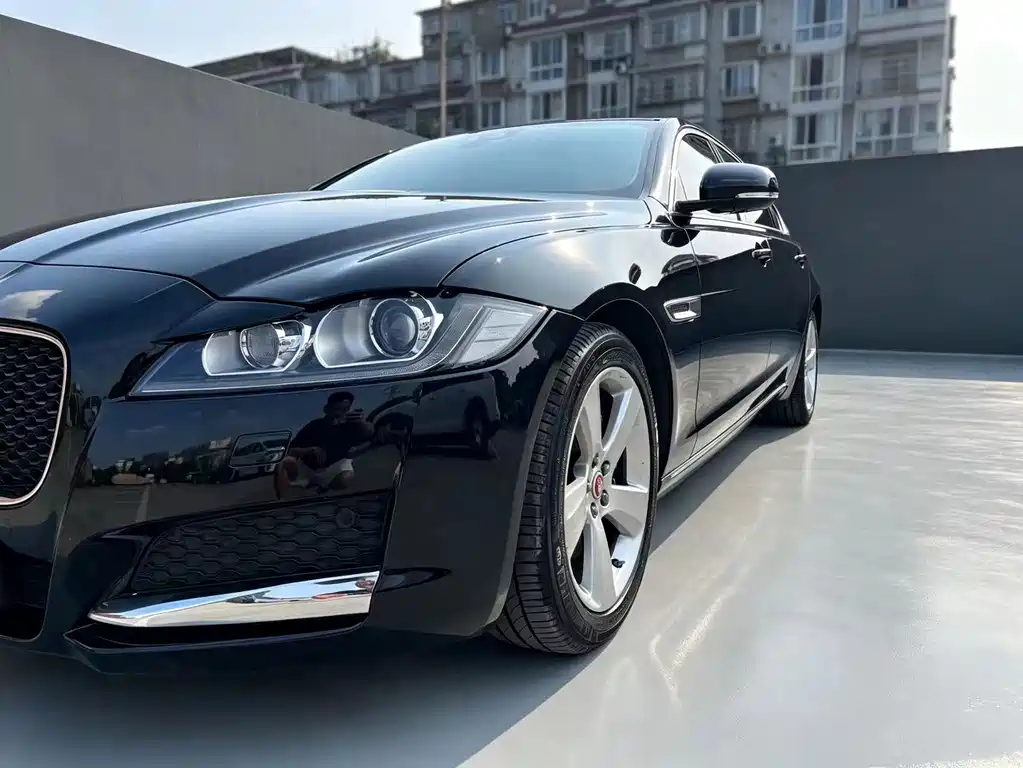 Jaguar XFL 2018