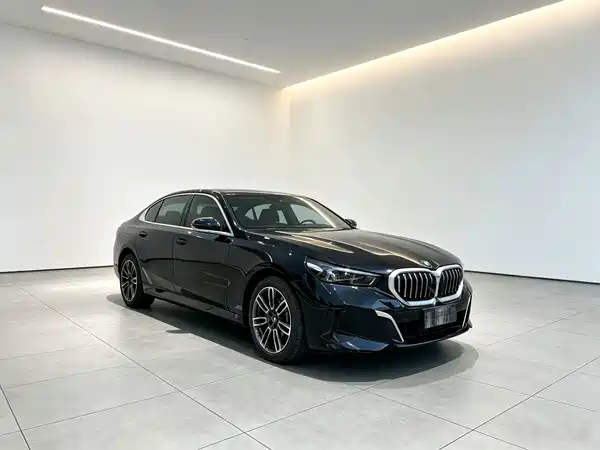 BMW 5 Series 2025
