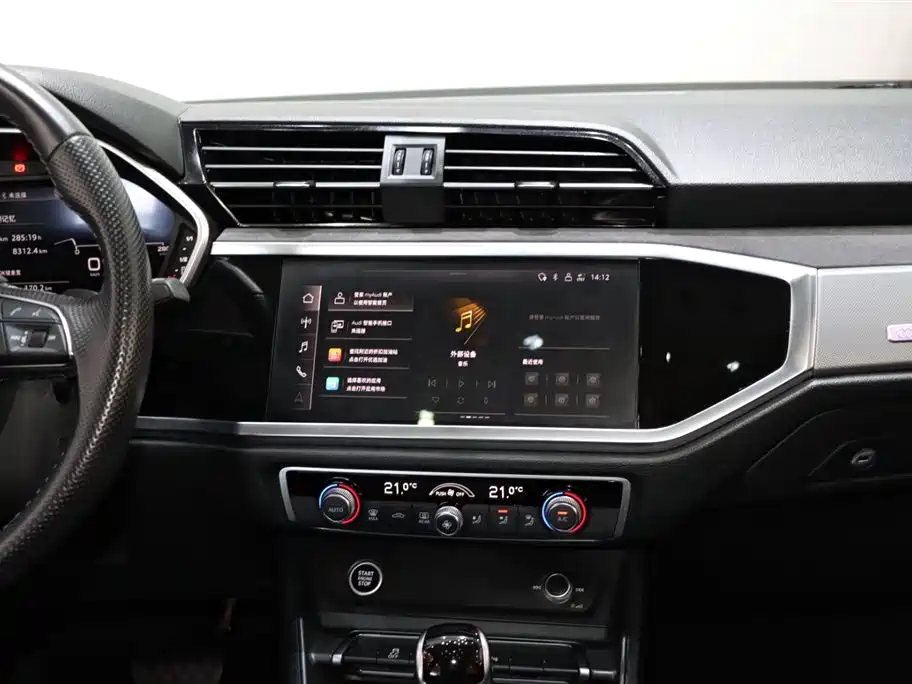 Audi Q3 Sportback 2023 — фото 14