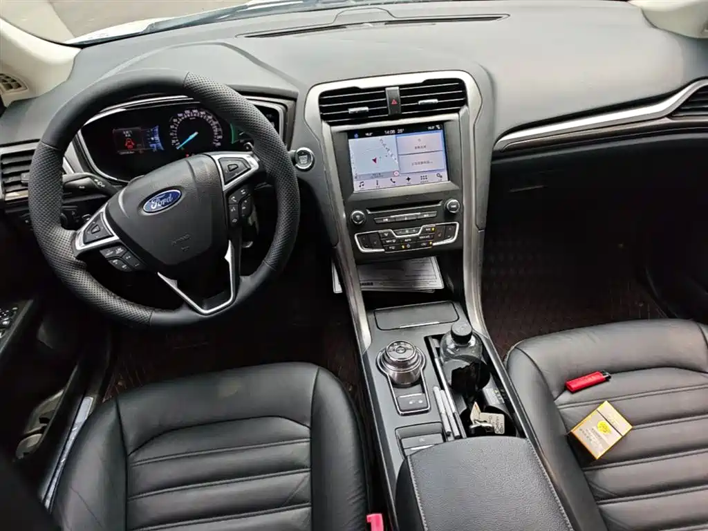 Ford Mondeo 2017 — фото 10