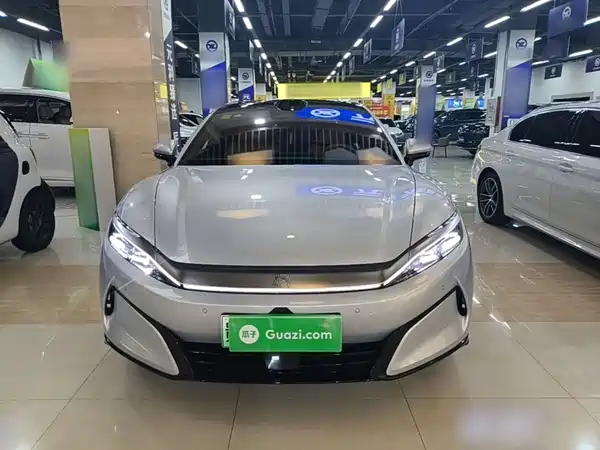 BYD Han L 2025