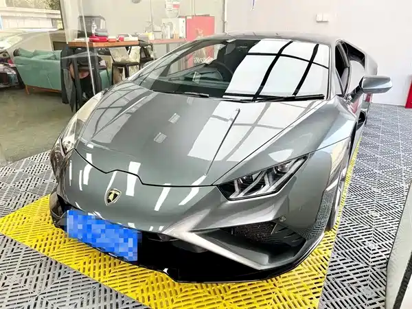 Lamborghini Huracan 2021