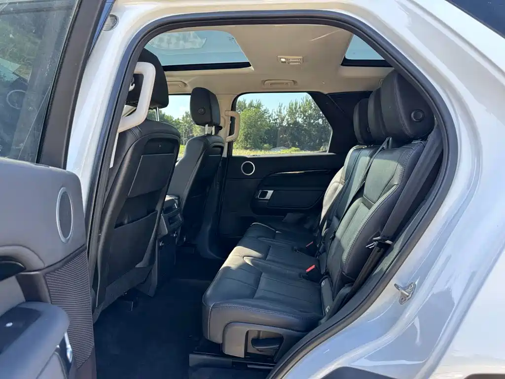 Land Rover Discovery 2018 — фото 10