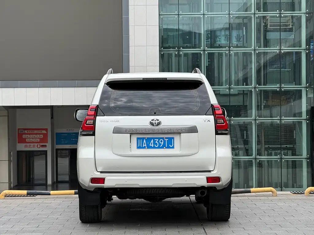 Toyota Prado 2019 — фото 6