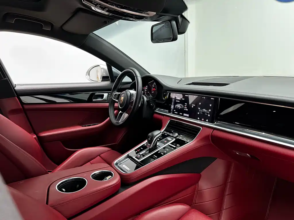 Porsche Panamera 2017 — фото 18