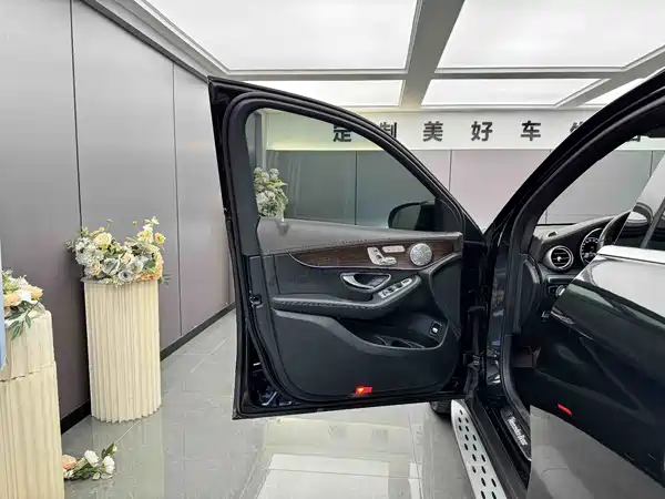 Mercedes-Benz GLC 2021