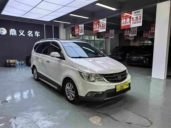 Baojun 730 2015