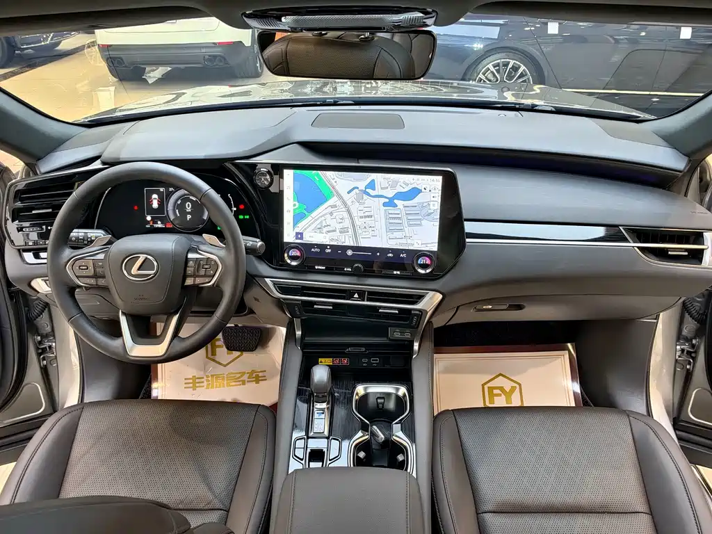 Lexus RX 2025 — фото 13