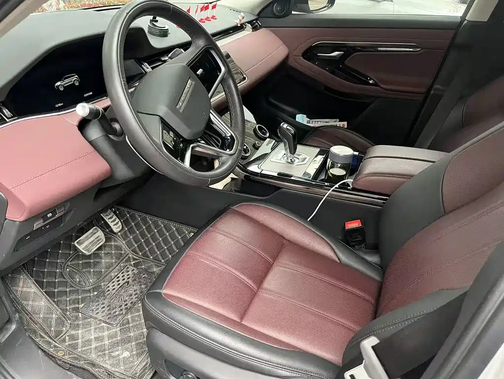 Land Rover Evoque 2023 — фото 7