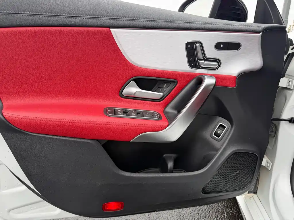 Mercedes-Benz CLA AMG 2020 — фото 16