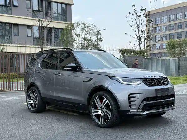Land Rover Discovery 2021