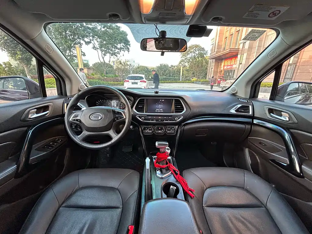 GAC Trumpchi GS4 2015 — фото 7