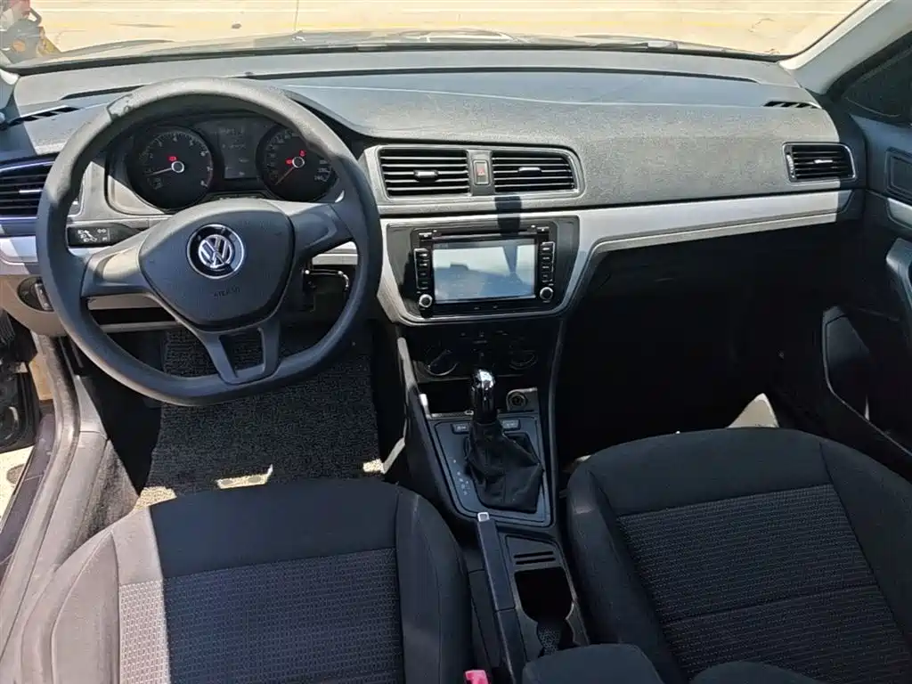 Volkswagen Lavida 2017 — фото 10