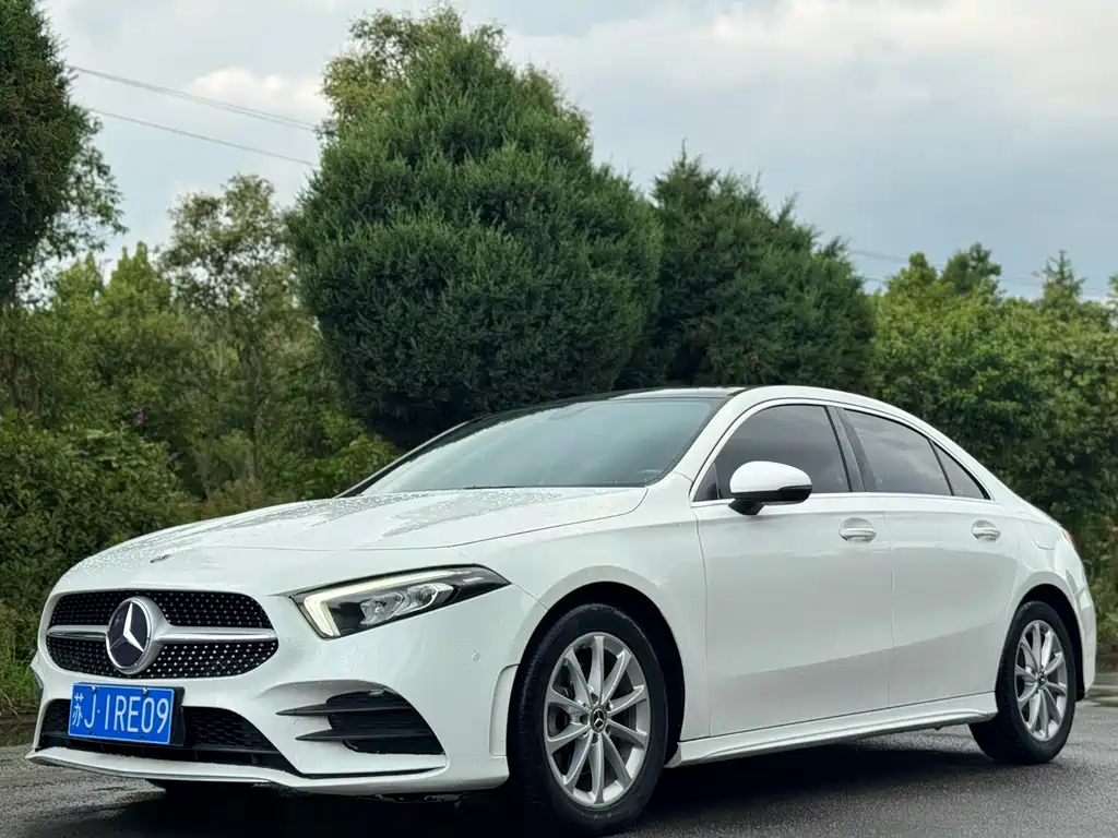 Mercedes-Benz A-Class 2019 — фото 1